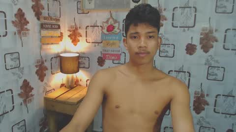 sweet_guyxx online show from February 27, 7:37 pm