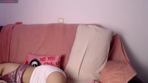 Hannah online show from December 1, 1:31 pm