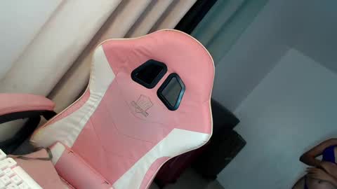 Snapshot of sweet_jessica69xx chatting on February 21, 2:38 pm Jess online show from February 21, 2:38 pm