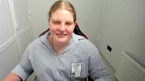 Karla online show from May 17, 10:46 am