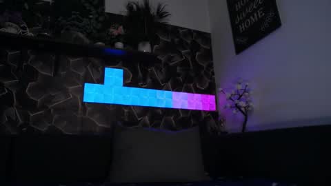 Snapshot of sweet_kitty2000 chatting on March 11, 4:18 pm Alesy online show from March 11, 4:18 pm