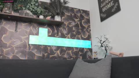 Snapshot of sweet_kitty2000 chatting on February 7, 5:31 am Alesy online show from February 7, 5:31 am