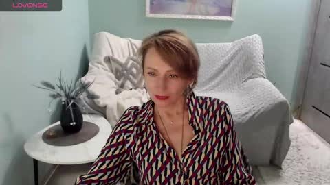 Helen online show from September 25, 7:37 am