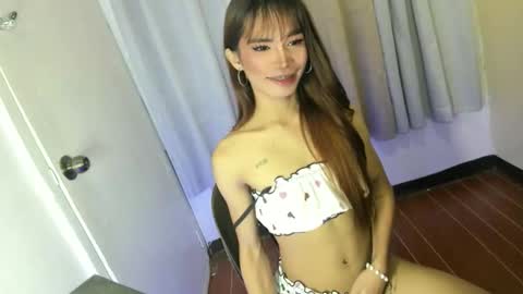 sweet_kyliexx online show from June 9, 4:56 am