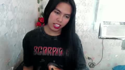 sweet_kyline69 online show from December 19, 2:51 am