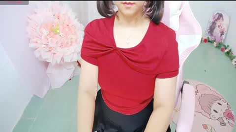 Lily online show from May 13, 11:36 pm