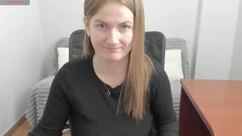 Mila online show from March 29, 8:10 pm