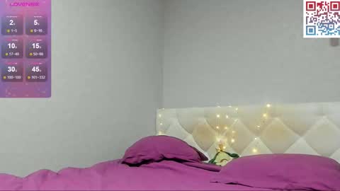 Mia online show from October 1, 2:27 pm