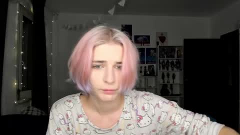 kira online show from November 2, 7:25 pm