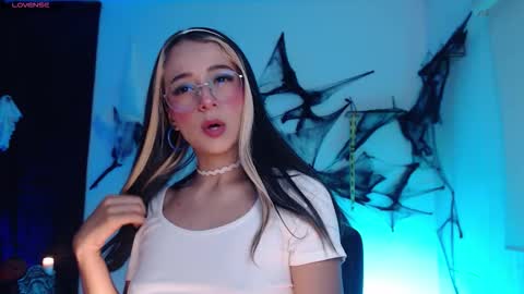 Penny  online show from October 20, 11:54 pm