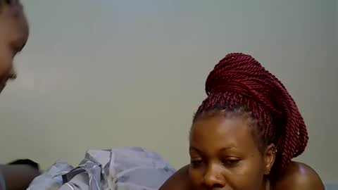 Snapshot of sweet_philo chatting on September 19, 3:43 am Sunny online show from September 19, 3:43 am