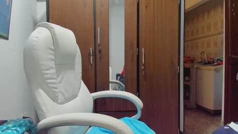 sweet_robyn online show from December 13, 9:41 pm