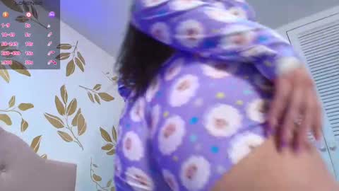 Snapshot of sweet_sammy_7 chatting on February 25, 6:58 am Sammy Lauren online show from February 25, 6:58 am