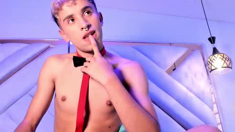 Santiago online show from October 10, 9:30 pm