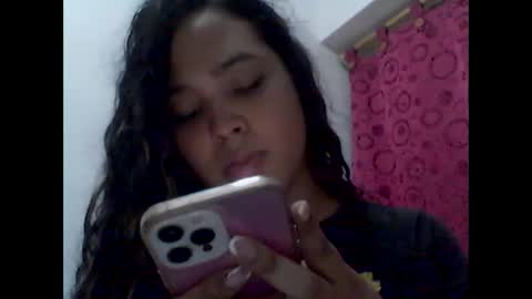 Yeileen online show from March 1, 4:47 am
