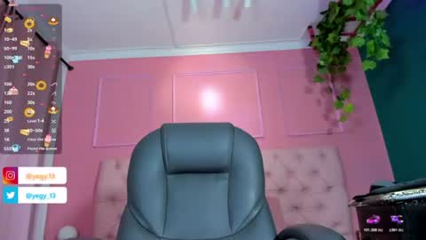 Yeileen online show from June 19, 10:27 pm