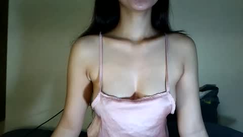 Snapshot of sweet_thea19 chatting on September 19, 3:05 pm sweet_thea19 online show from September 19, 3:05 pm