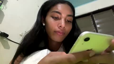 Snapshot of sweet_trishaxx chatting on March 10, 8:28 am Trisha online show from March 10, 8:28 am