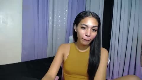 Snapshot of sweet_trishaxx chatting on February 17, 3:11 pm Trisha online show from February 17, 3:11 pm