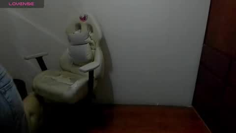 sweet_venus4 online show from March 3, 11:11 am