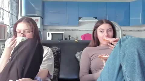 sweet_violetti online show from February 11, 11:20 am