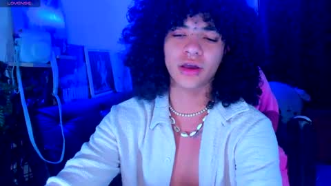 Steven independent model online show from February 26, 5:35 am