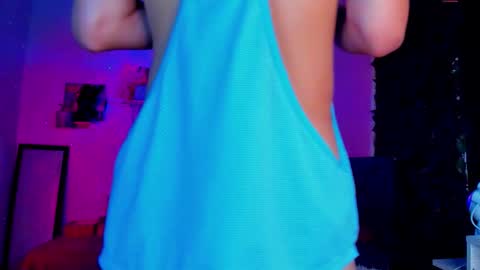 Steven independent model online show from September 16, 4:37 am