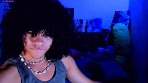 Steven independent model online show from March 11, 5:57 am