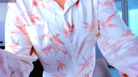 Yasu online show from December 5, 5:39 am