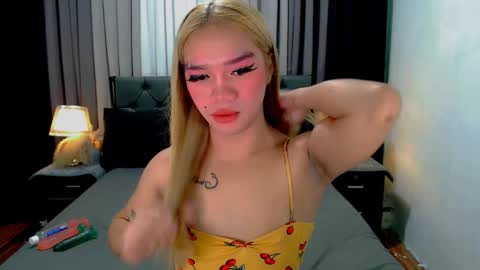 bea takashi  online show from April 8, 9:56 am