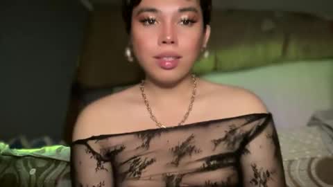 Snapshot of sweetalexa19 chatting on October 29, 12:12 am alexa your one and only queen online show from October 29, 12:12 am