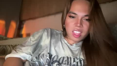 Snapshot of sweetalexa19 chatting on December 24, 8:05 pm alexa your one and only queen online show from December 24, 8:05 pm