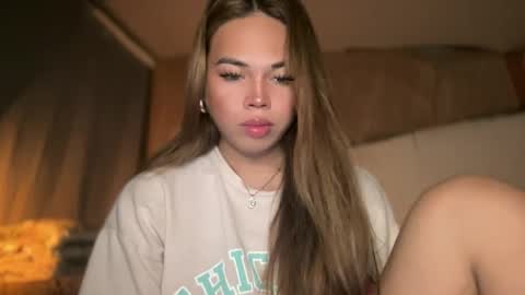 Snapshot of sweetalexa19 chatting on December 31, 5:22 am alexa your one and only queen online show from December 31, 5:22 am