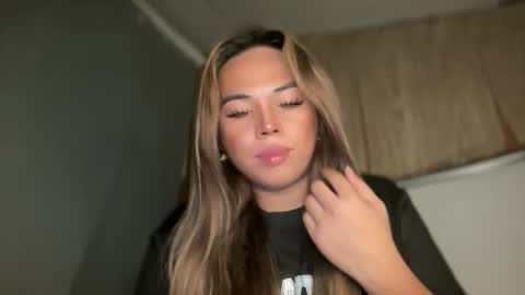 Snapshot of sweetalexa19 chatting on October 8, 7:09 pm alexa your one and only queen online show from October 8, 7:09 pm