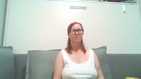 sweetandnaughty123 online show from December 3, 3:07 am