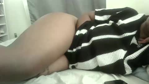 sweetass689 online show from September 23, 7:24 am