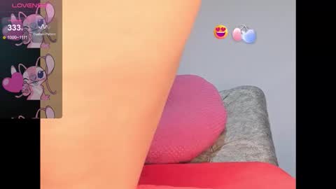 sweetbrunete96 online show from April 19, 12:22 am