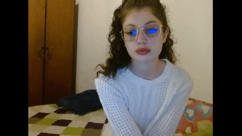 sweetcalm_ online show from April 2, 5:26 am