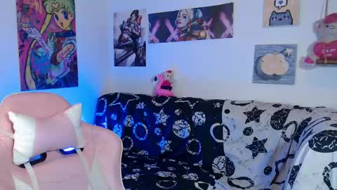 Snapshot of sweetcrime chatting on February 22, 6:39 am Independent model online show from February 22, 6:39 am