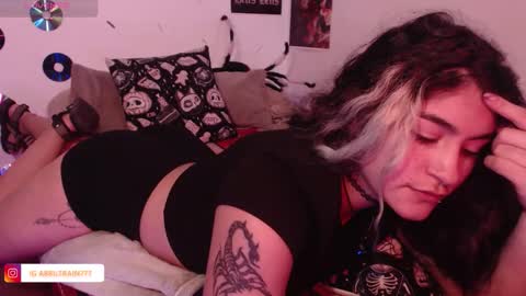 Abril online show from October 15, 4:41 pm