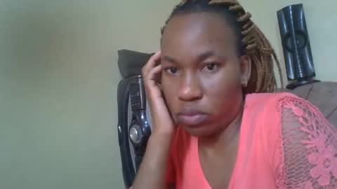 Snapshot of sweetdiva2012 chatting on September 19, 5:55 am sweetdiva2012 online show from September 19, 5:55 am