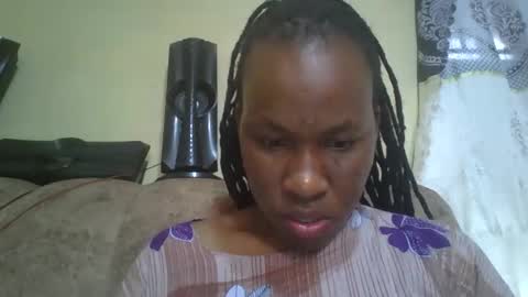 sweetdiva2012 online show from March 17, 6:40 am