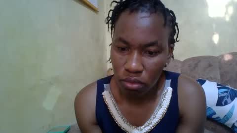 Snapshot of sweetdiva2012 chatting on February 5, 4:37 am sweetdiva2012 online show from February 5, 4:37 am