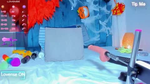 Mia online show from October 22, 12:07 pm