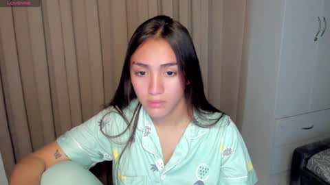 Snapshot of sweetestmallow chatting on January 12, 12:33 pm mallow online show from January 12, 12:33 pm