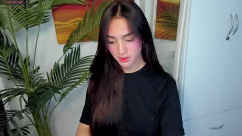 Snapshot of sweetestmallow chatting on December 29, 10:56 am mallow online show from December 29, 10:56 am