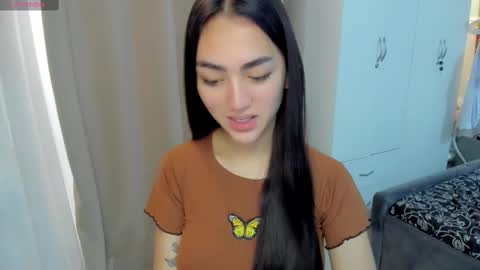 Snapshot of sweetestmallow chatting on February 20, 12:19 am mallow online show from February 20, 12:19 am