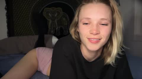 Snapshot of sweetgracee chatting on January 18, 3:31 am sweetgracee online show from January 18, 3:31 am
