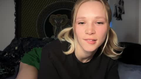 Snapshot of sweetgracee chatting on February 4, 4:15 am sweetgracee online show from February 4, 4:15 am