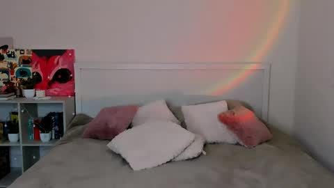 Hannah online show from April 24, 2:41 pm